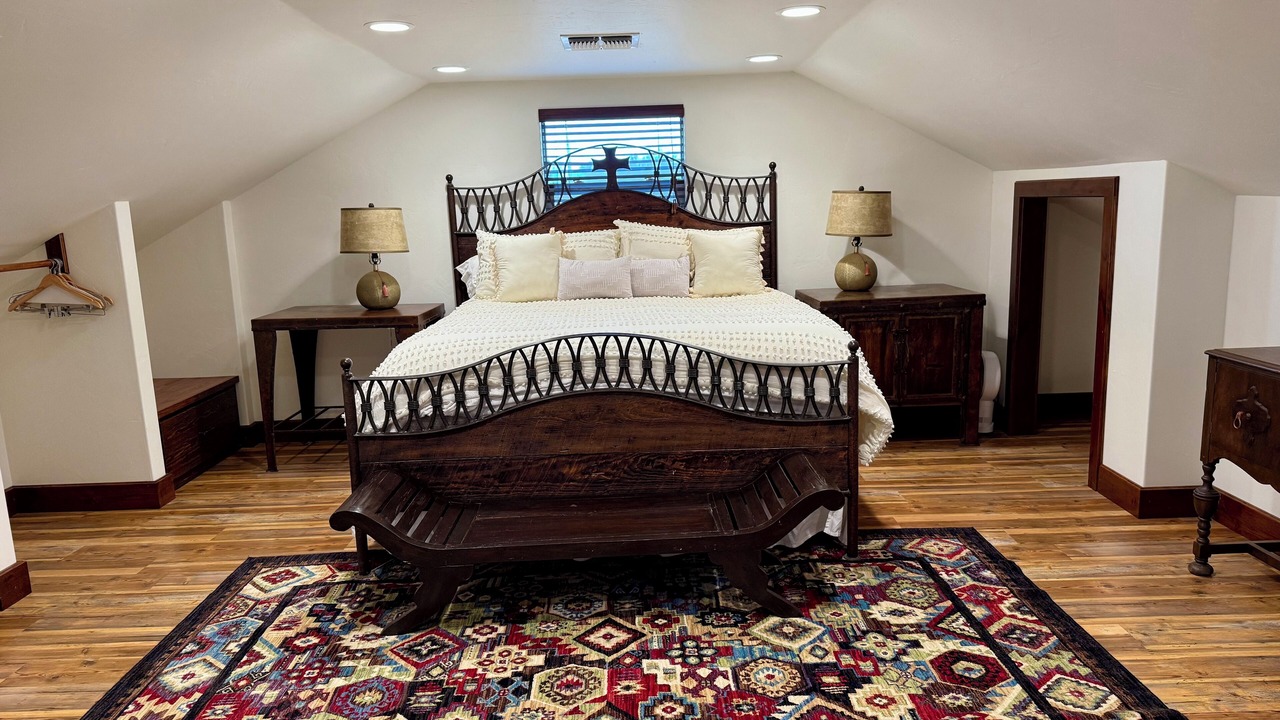 Photo of Bedroom in Center Point