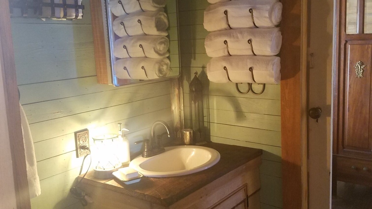 Photo of Bedroom in Cayuga