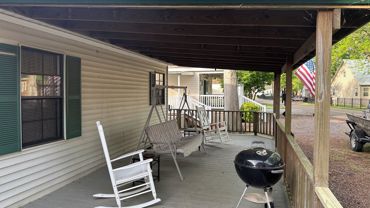 Photo of Outdoor in Hornbeak