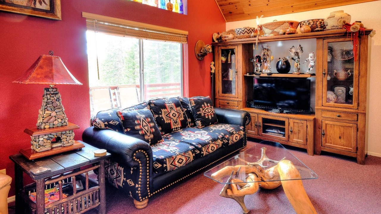 Photo of Livingroom in Yosemite West