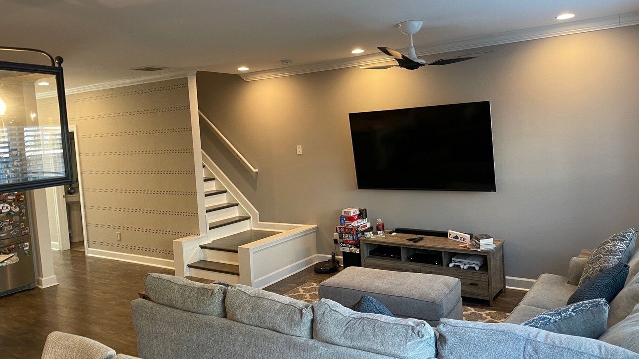Photo of Livingroom in Downtown