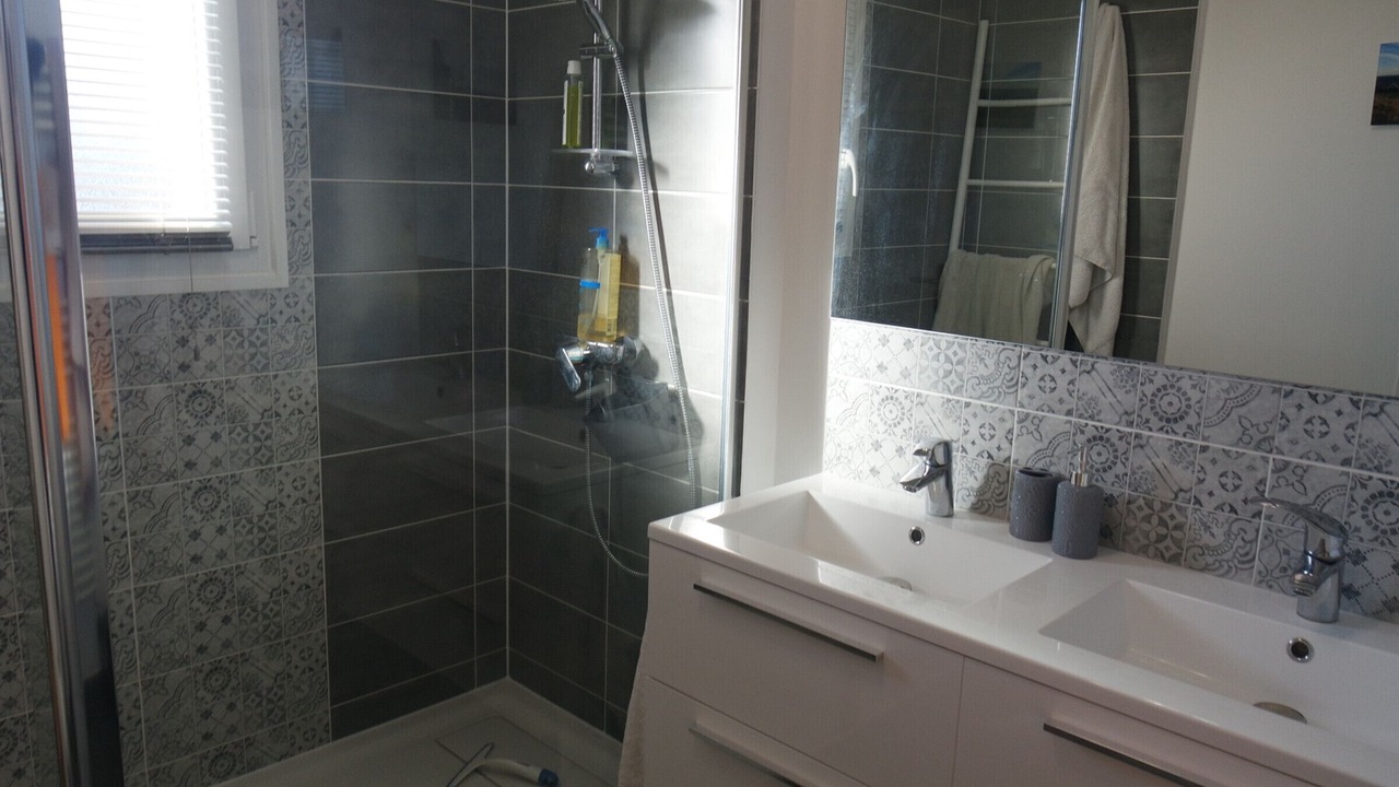 Photo of Bathroom in Gujan-Mestras