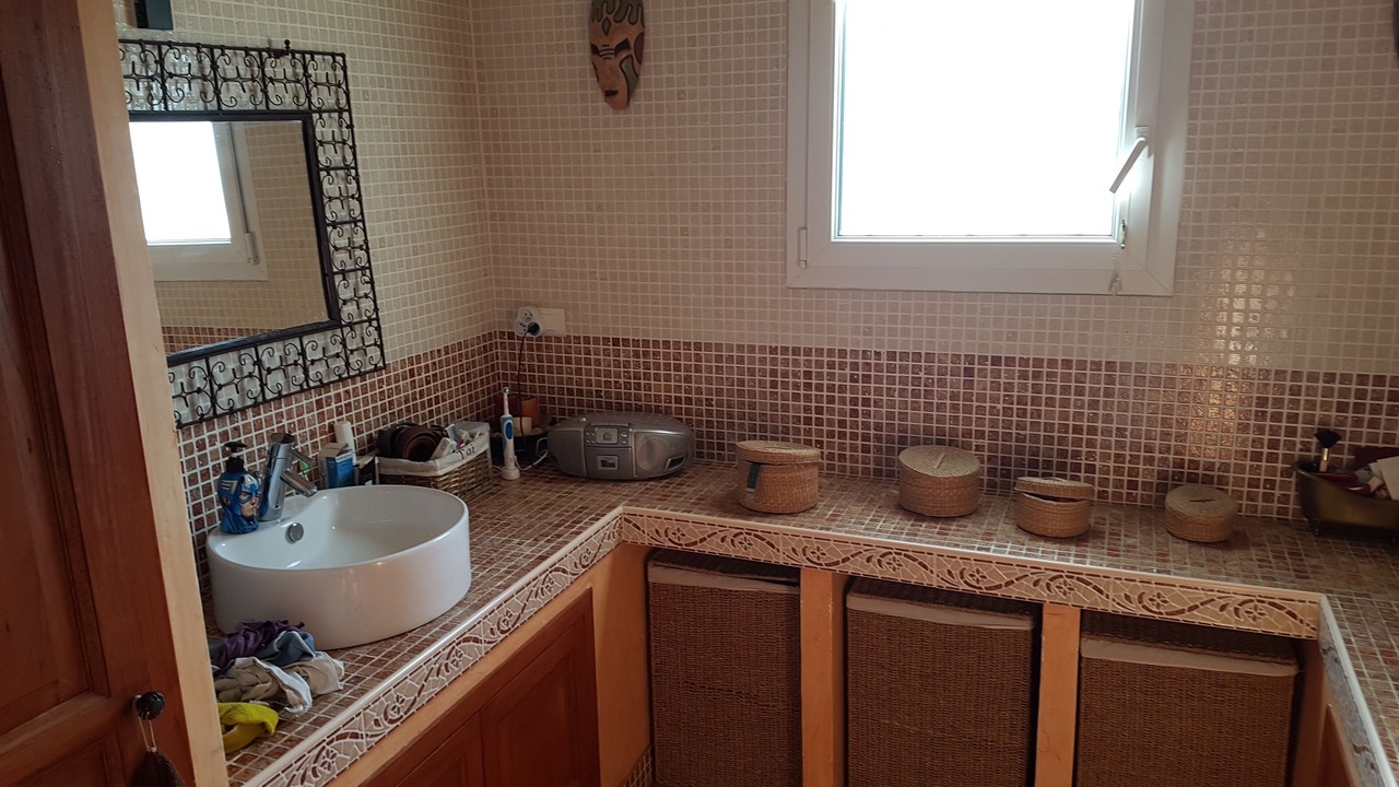 Photo of Bathroom in Connaux