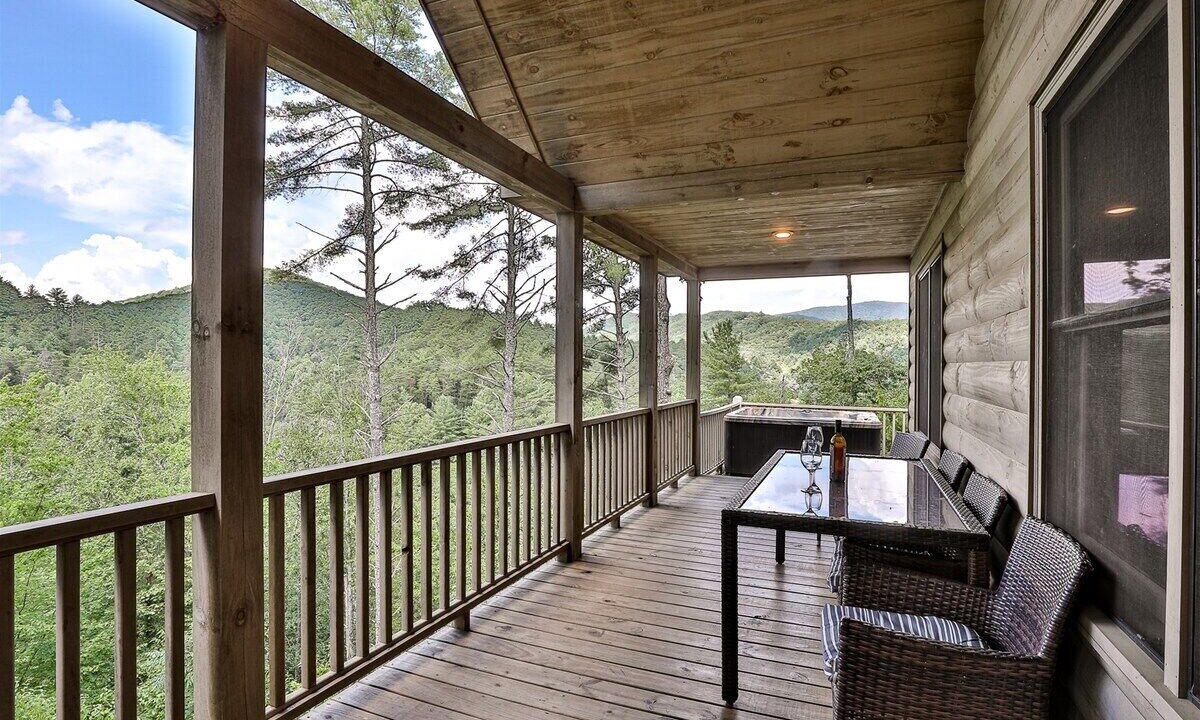 Photo of Outdoor in Cherry Log