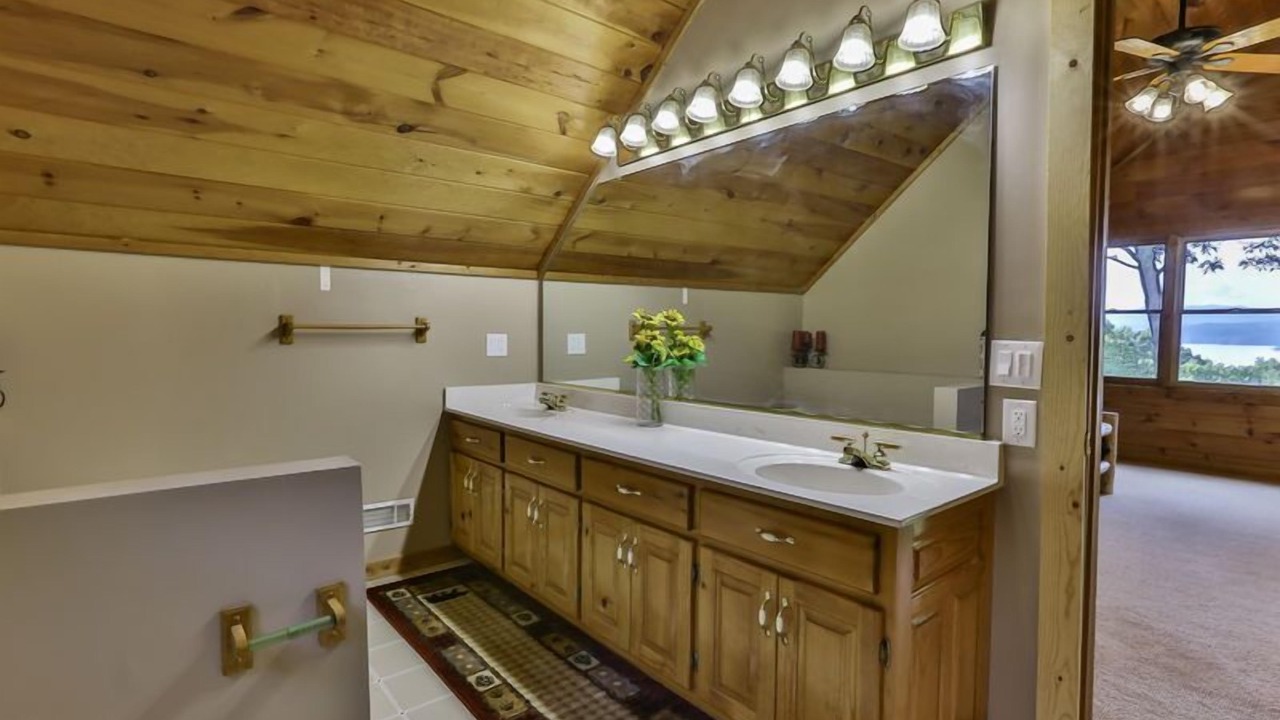 Photo of Bathroom in Ellijay