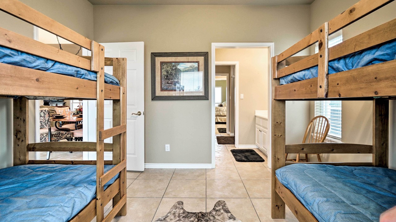 Photo of Bedroom in Waelder