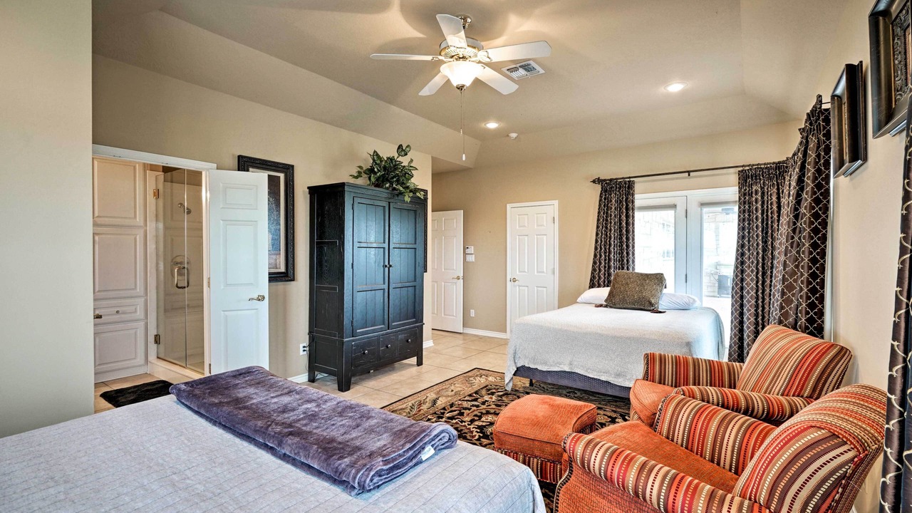 Photo of Bedroom in Waelder