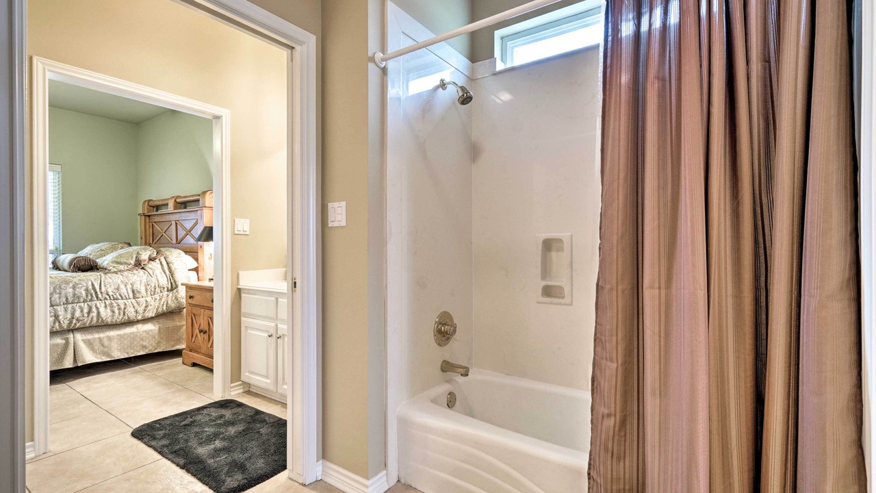 Photo of Bathroom in Waelder