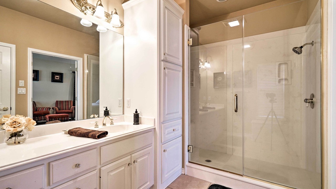 Photo of Bathroom in Waelder