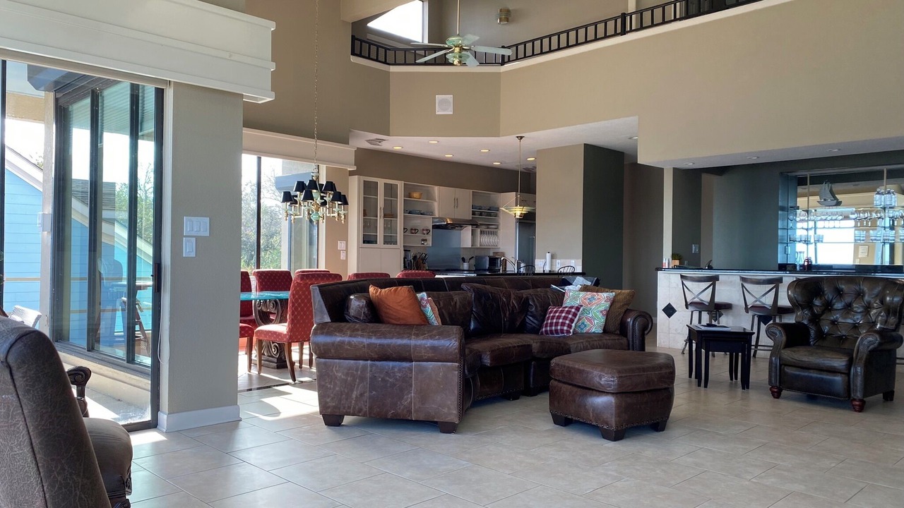 Photo of Livingroom in Clear Lake Shores