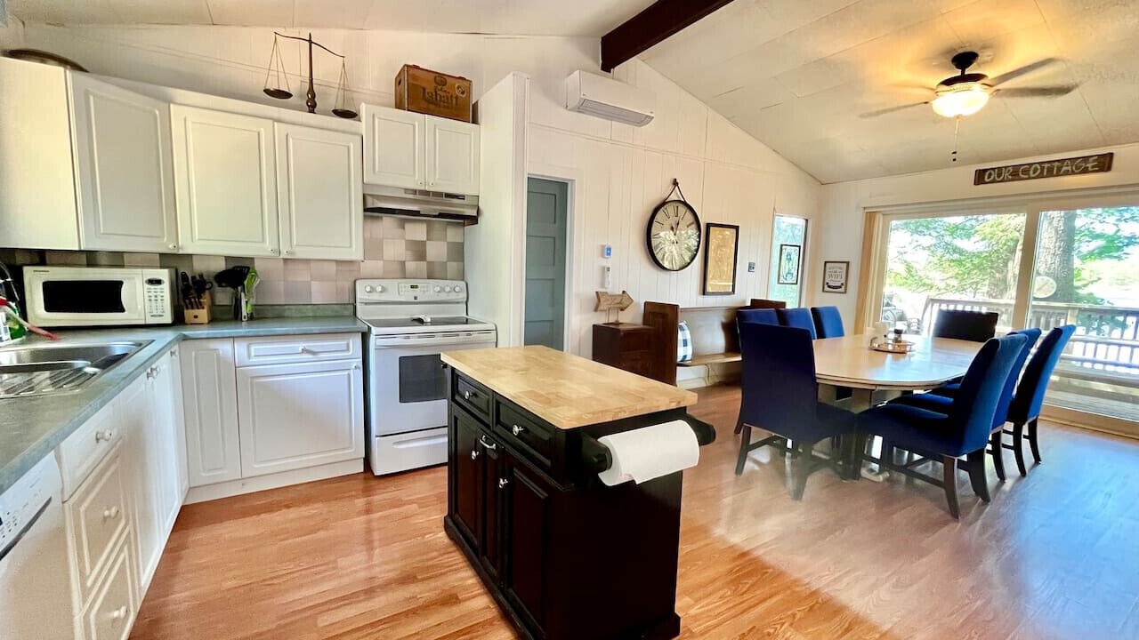 Photo of Kitchen in Georgian Bay