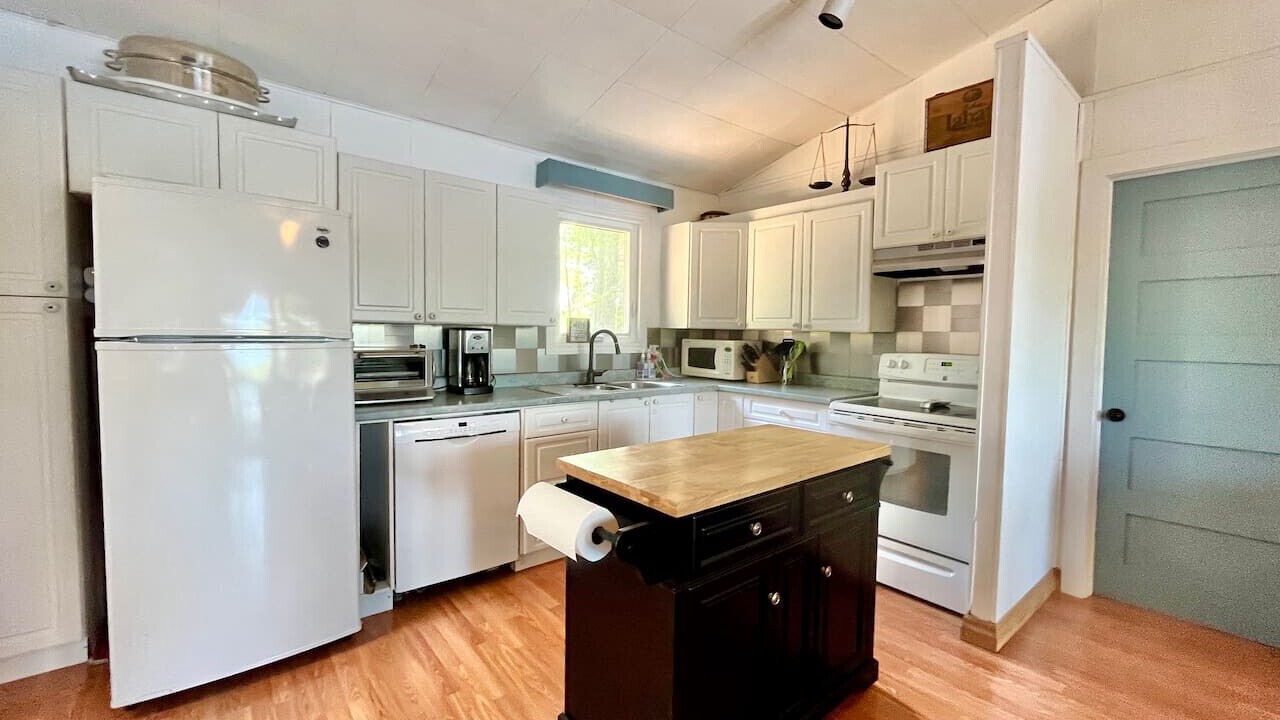 Photo of Kitchen in Georgian Bay