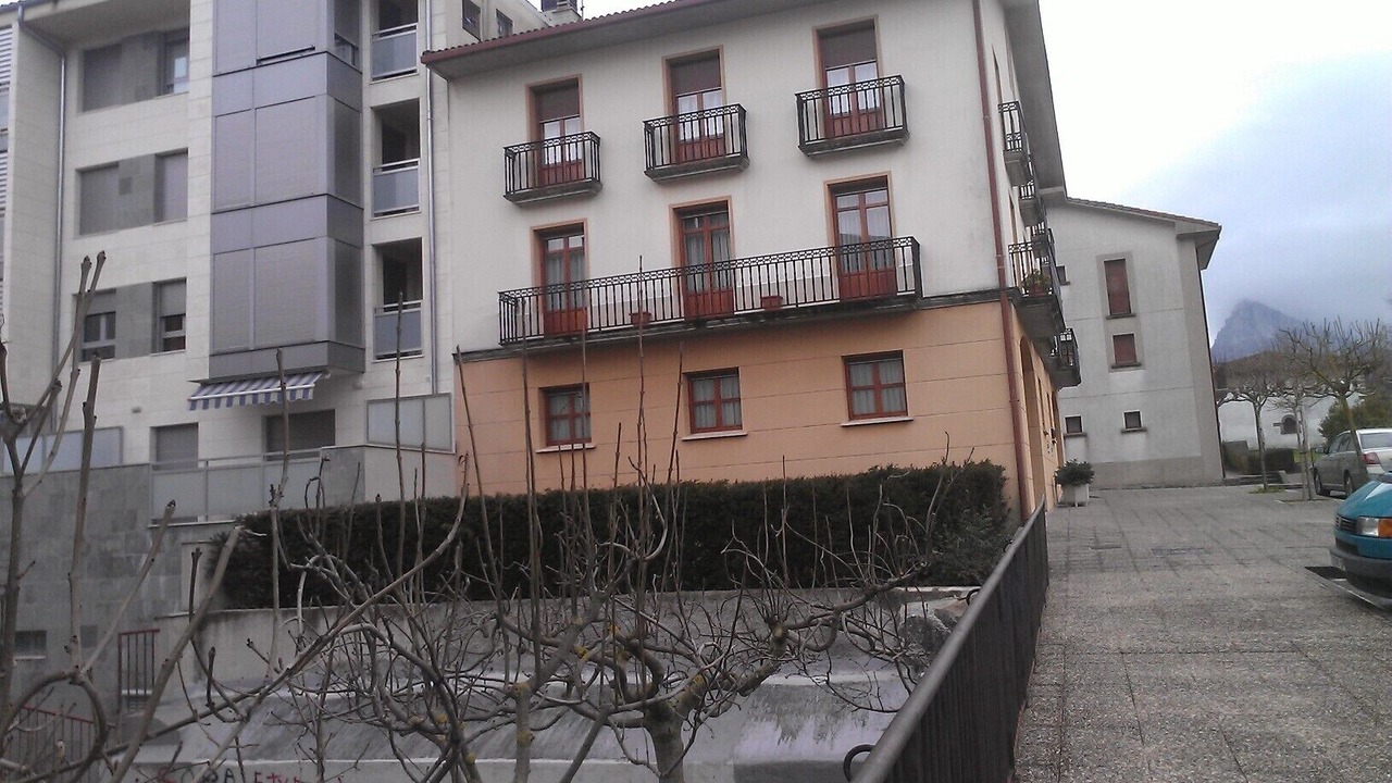 Photo of Outdoor in Bakaiku