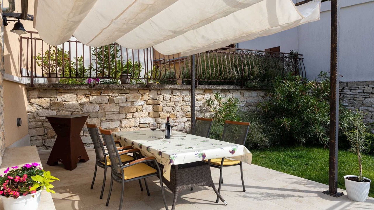 Photo of Outdoor in Beram