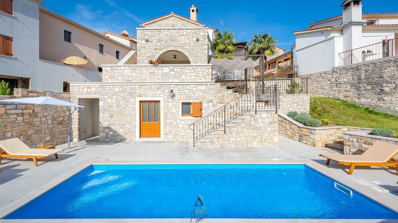 Photo of Outdoor in Beram