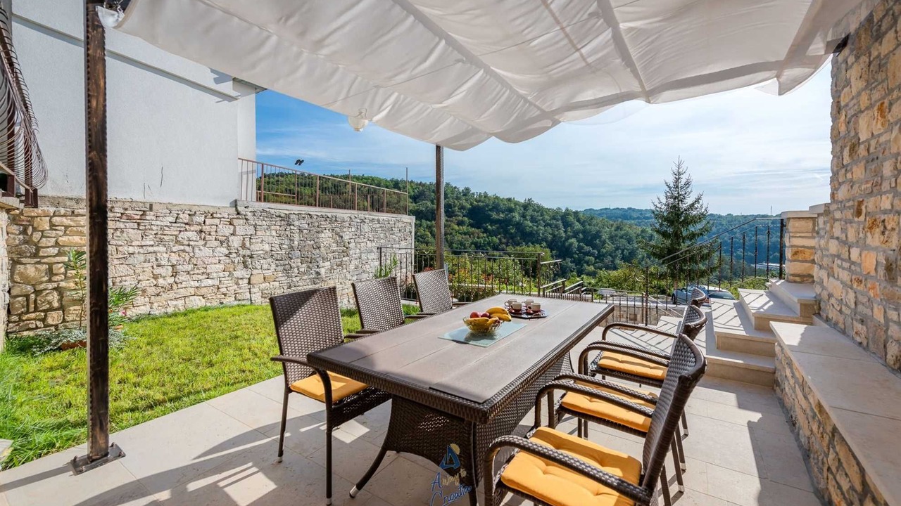 Photo of Outdoor in Beram