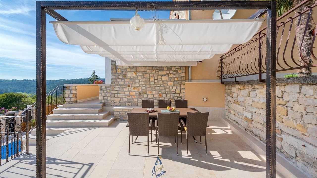 Photo of Outdoor in Beram