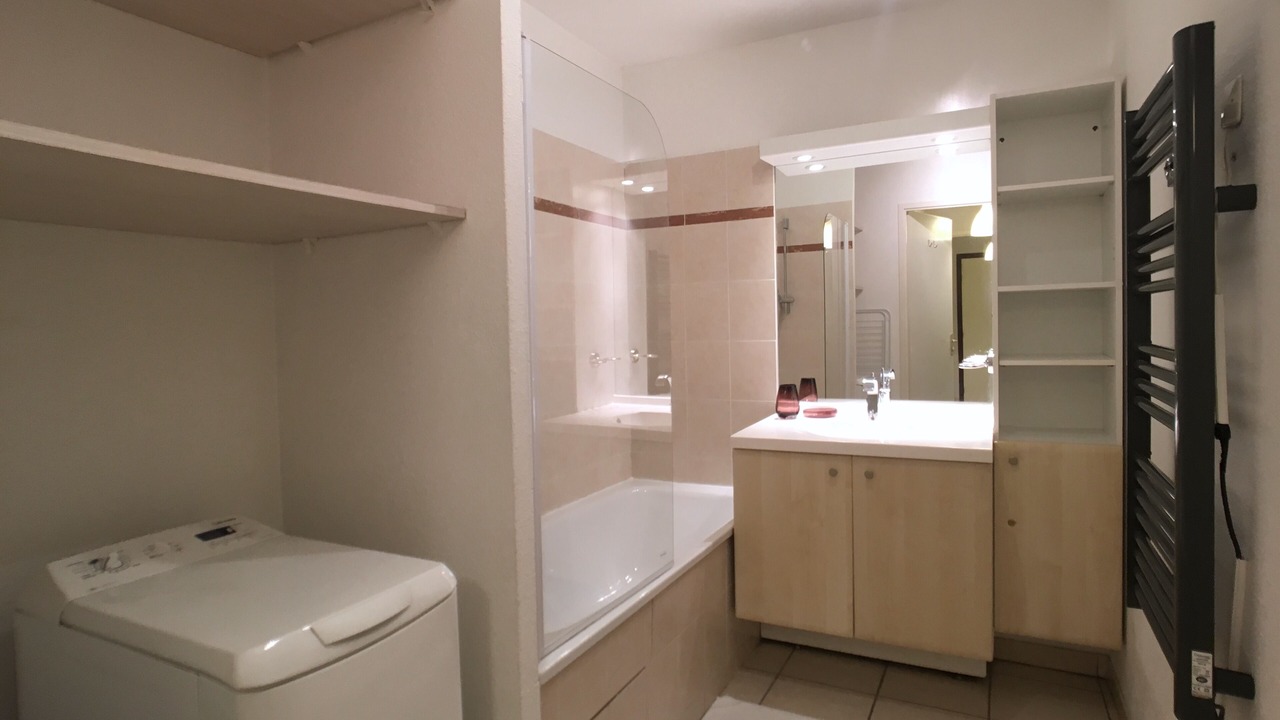 Photo of Bathroom in 7th Arrondissement