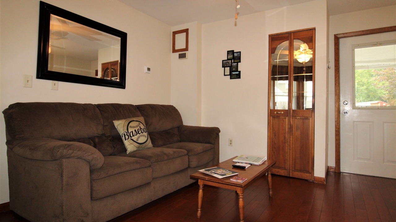 Photo of Livingroom in Oneonta