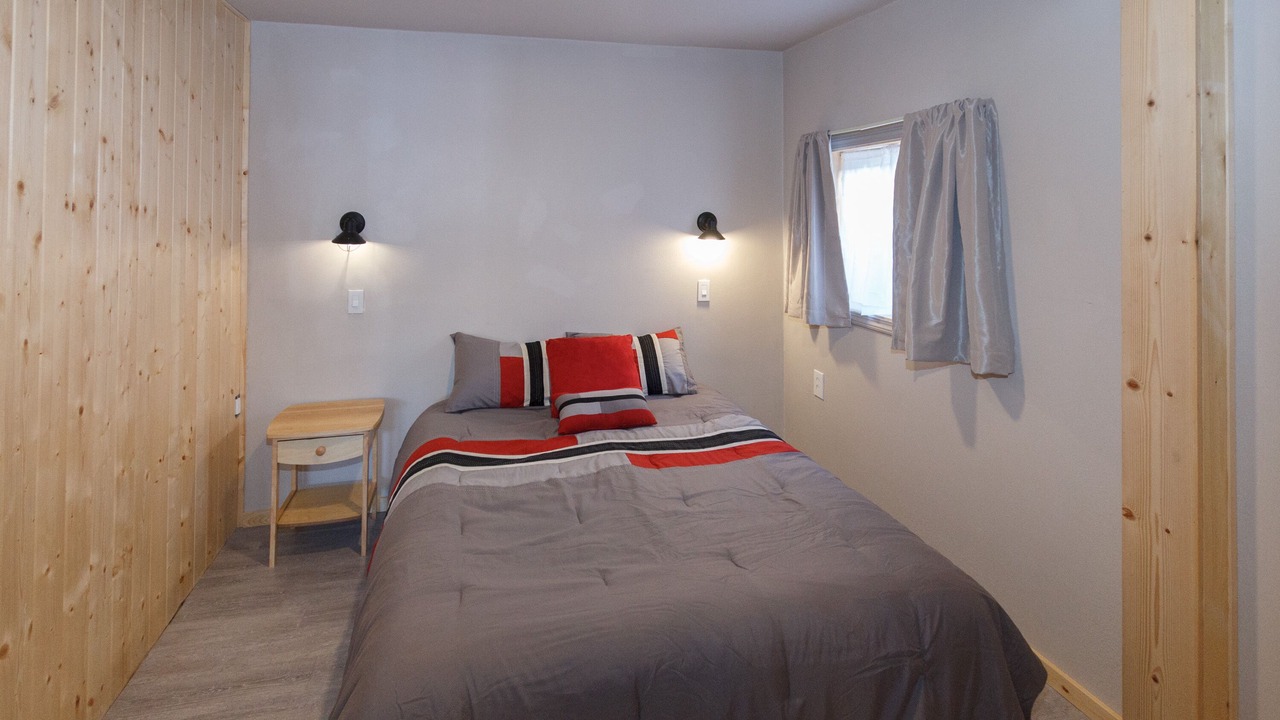 Photo of Bedroom in Loon Lake
