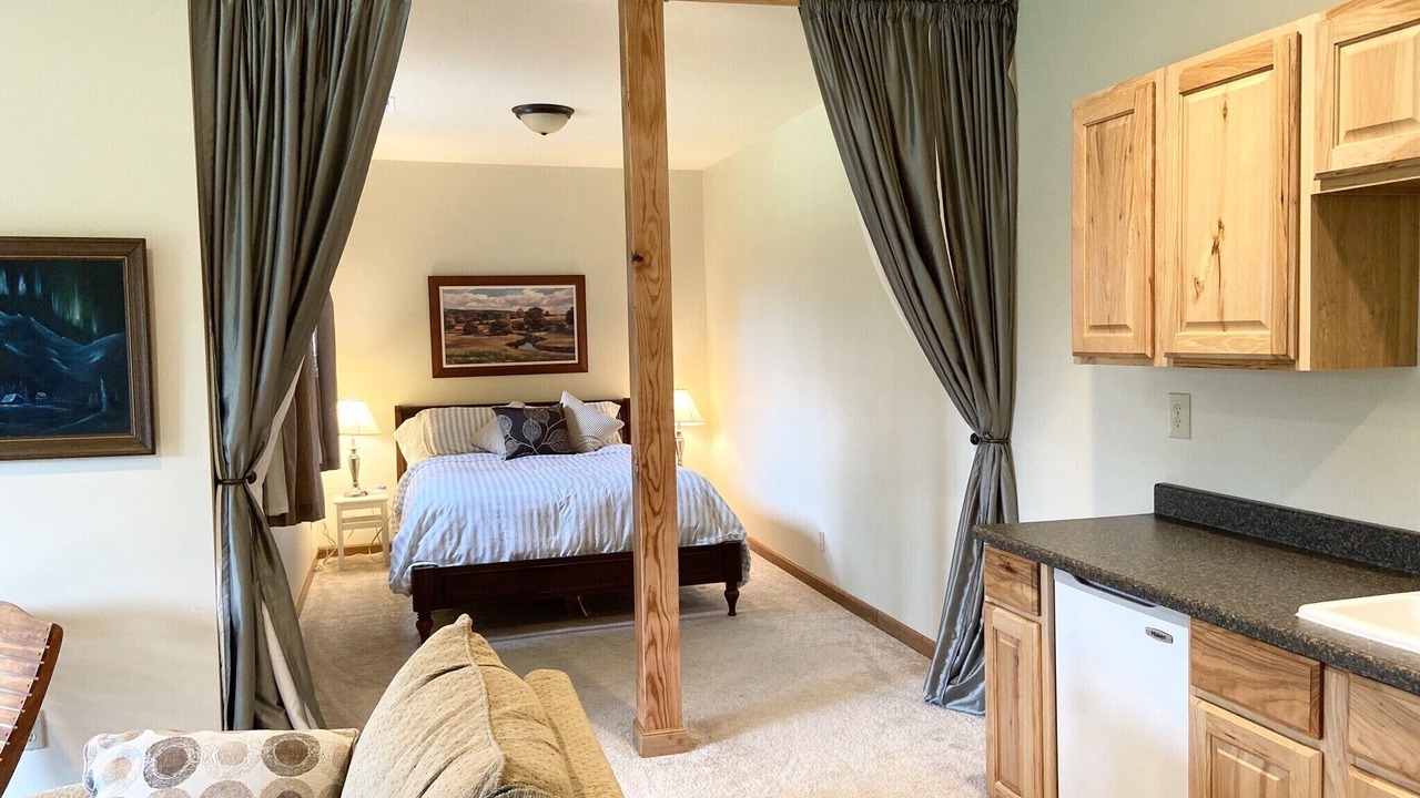 Photo of Bedroom in Leavenworth