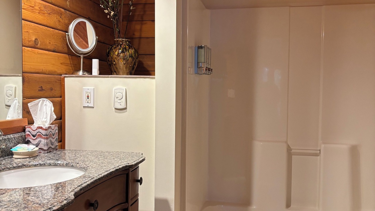 Photo of Bathroom in Leavenworth