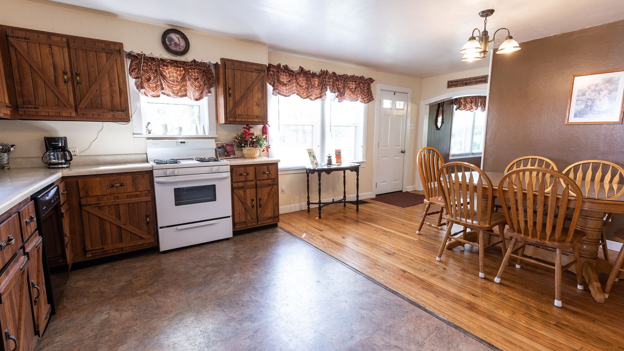 Photo of Kitchen in Steelville