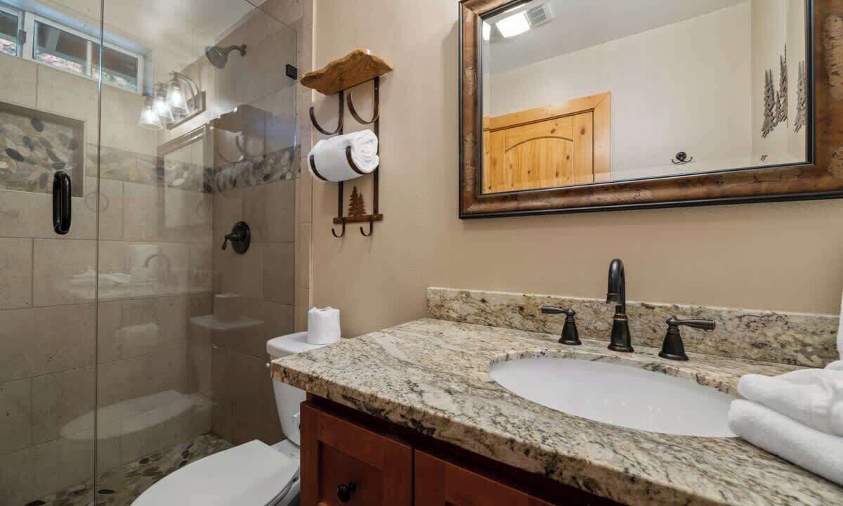 Photo of Bathroom in Summit Estates