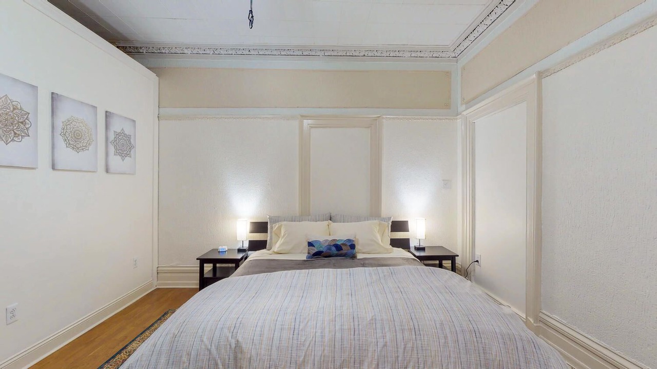 Photo of Bedroom in Troy