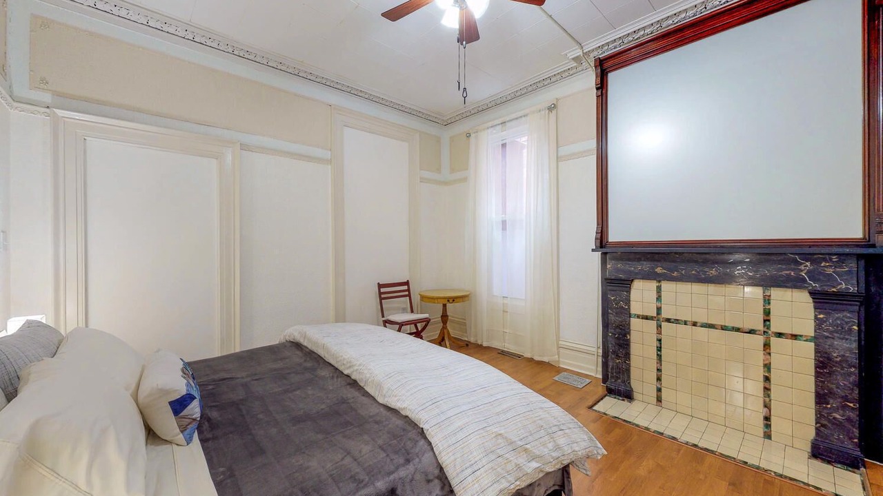 Photo of Bedroom in Troy