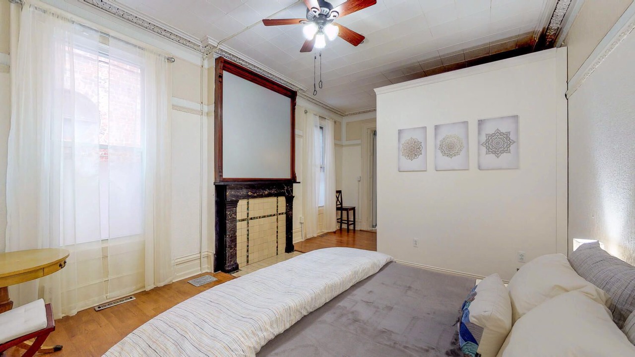 Photo of Bedroom in Troy