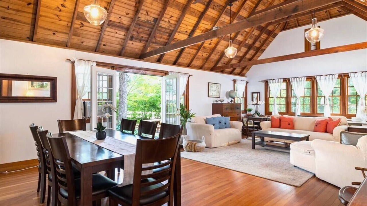 Photo of Bedroom in Laurel