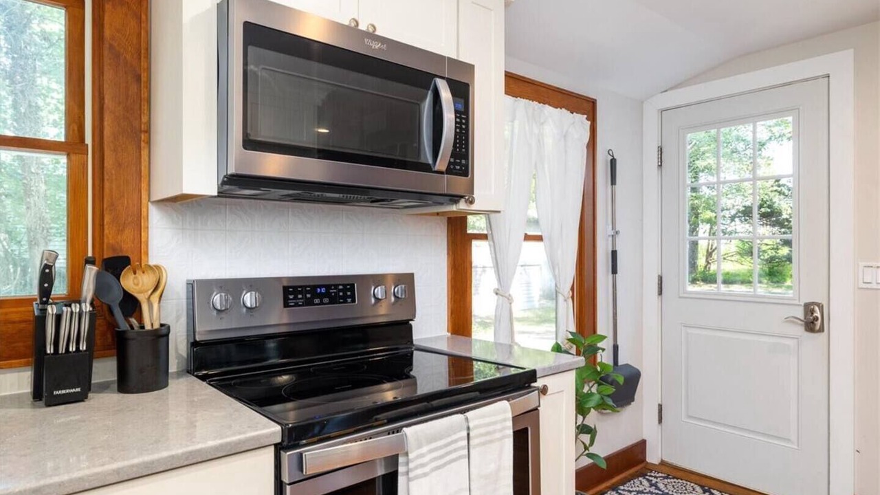 Photo of Others in Laurel