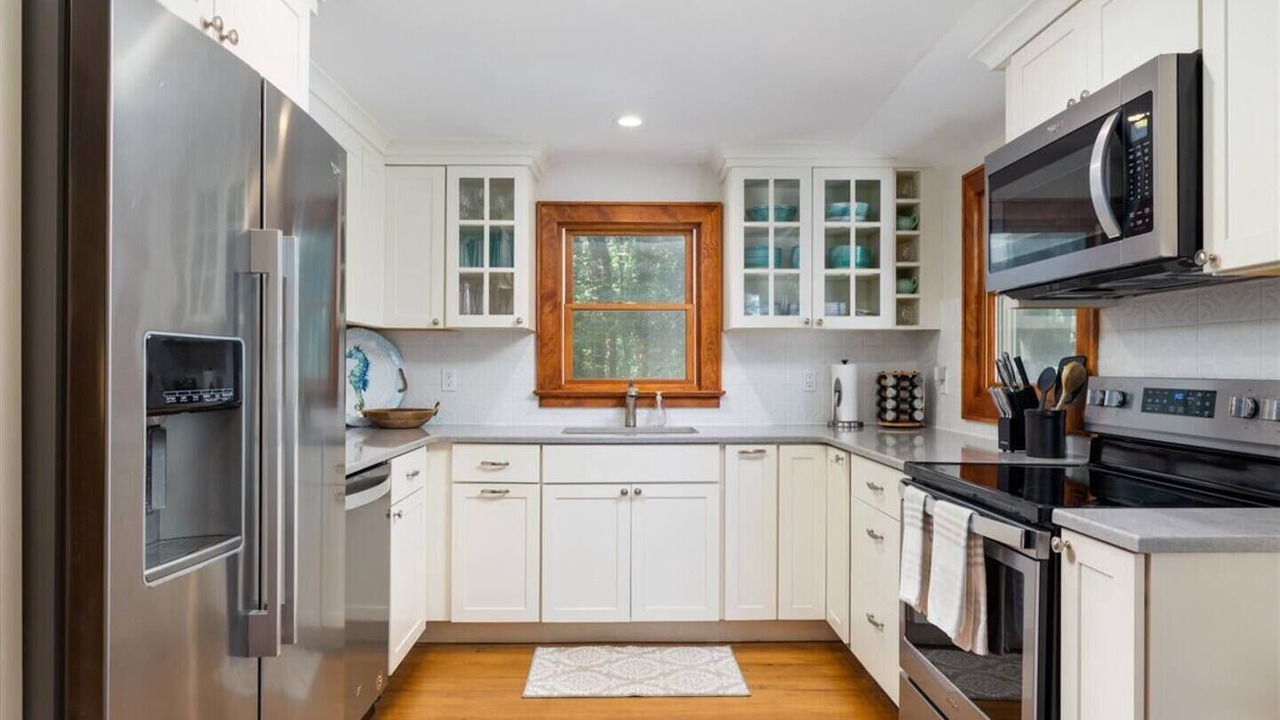 Photo of Others in Laurel