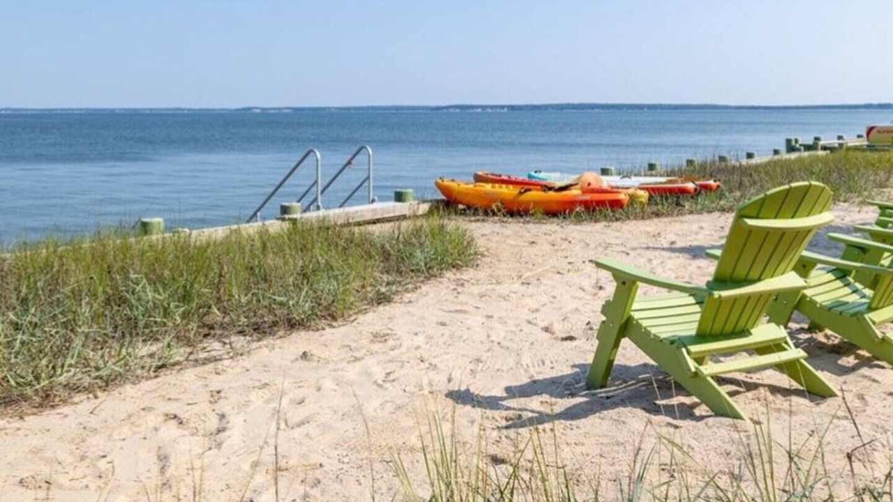 Photo of Others in Laurel