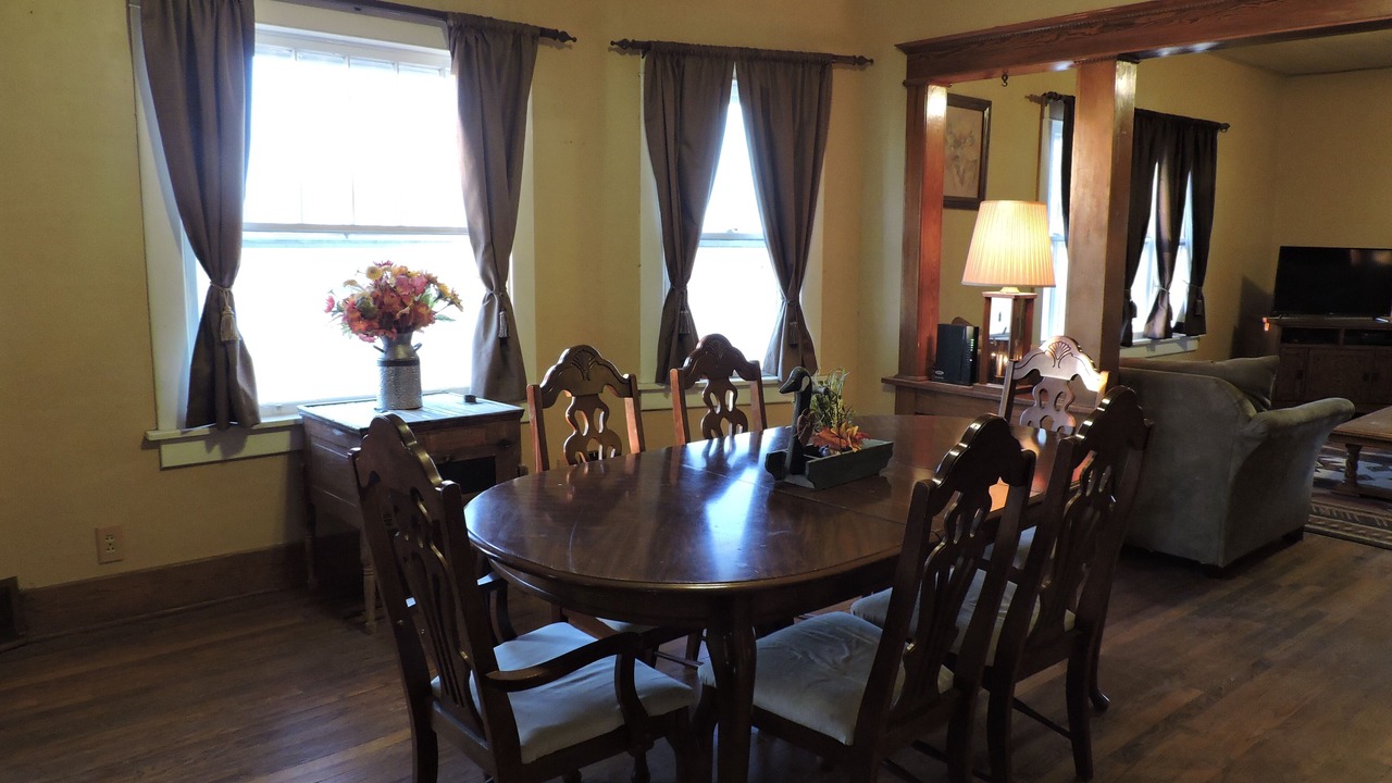 Photo of Livingroom in Ross