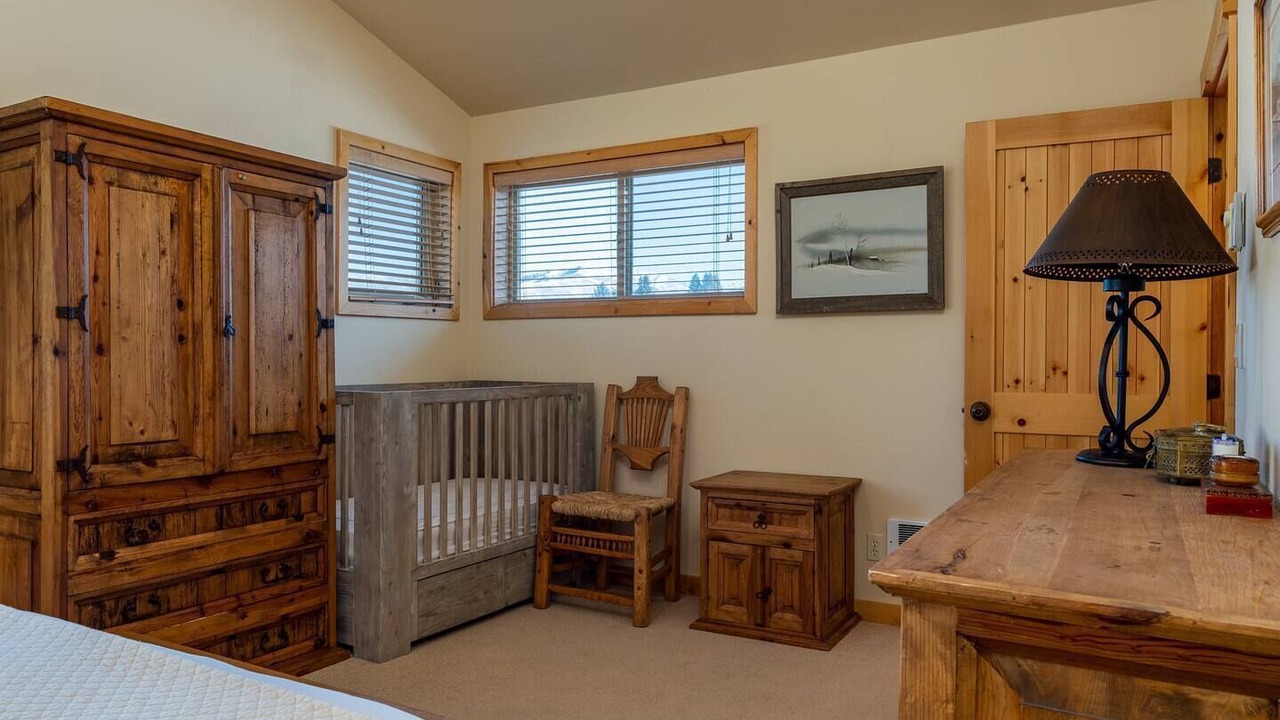 Photo of Bedroom in Warm Springs