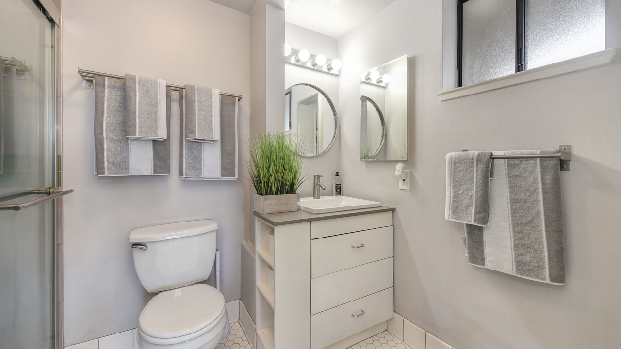 Photo of Bathroom in Central Sacramento