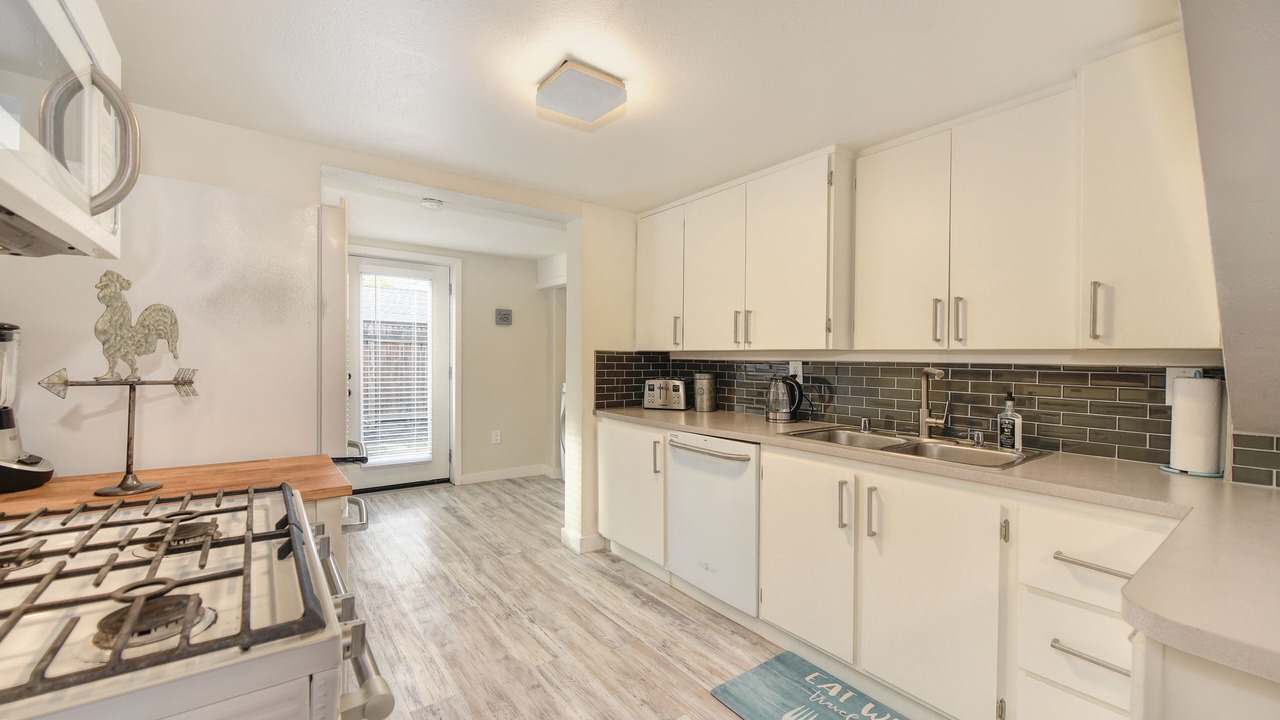 Photo of Kitchen in Central Sacramento
