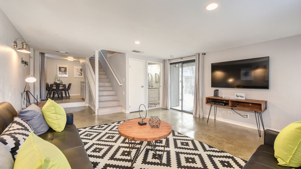 Photo of Livingroom in Central Sacramento