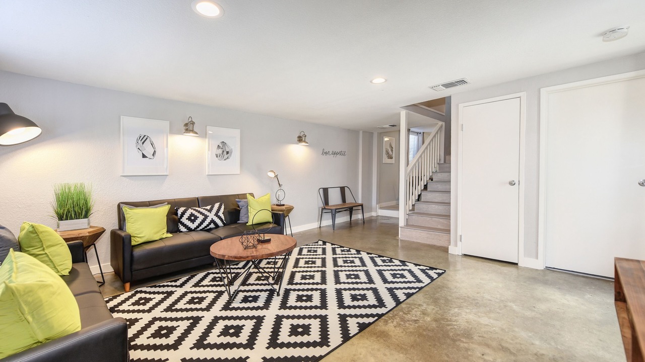Photo of Livingroom in Central Sacramento