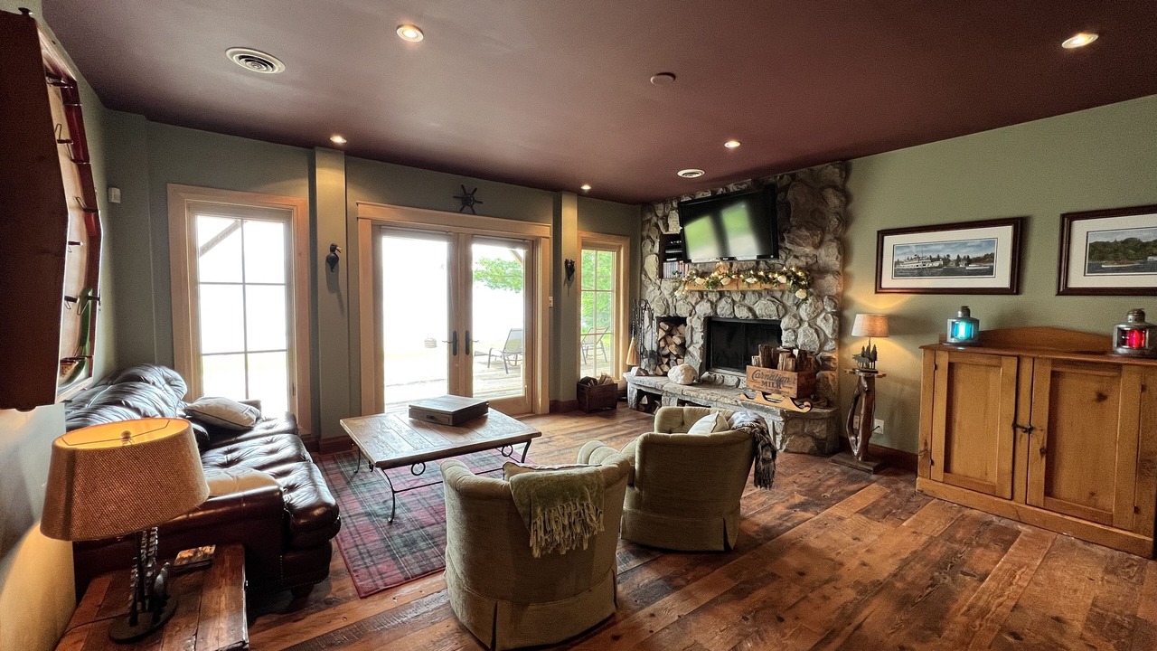 Photo of Bedroom in Muskoka Lakes