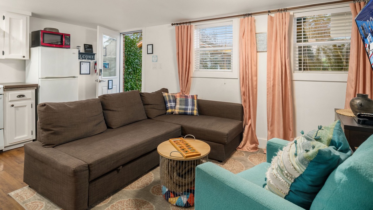 Photo of Livingroom in Three Tree Point