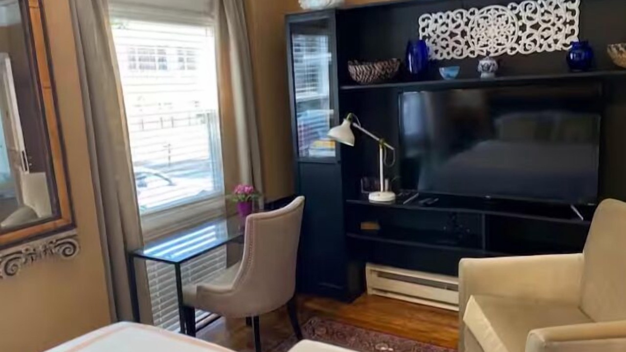 Photo of Livingroom in Lower Nob Hill