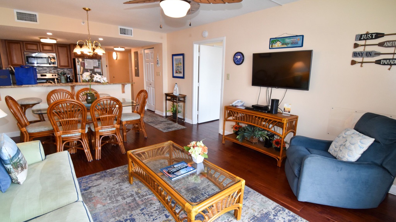 Photo of Livingroom in Ocean Drive
