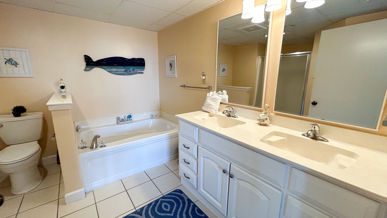 Photo of Bathroom in Ocean Drive