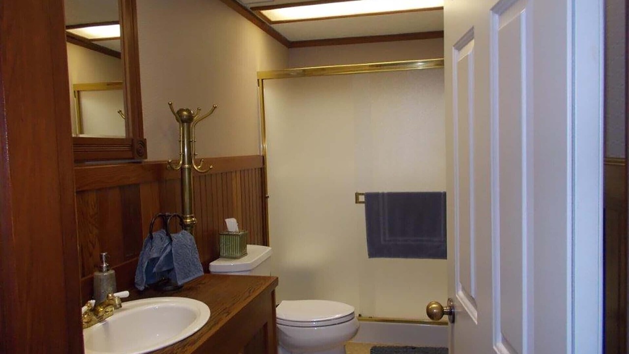 Photo of Bathroom in Dorrington