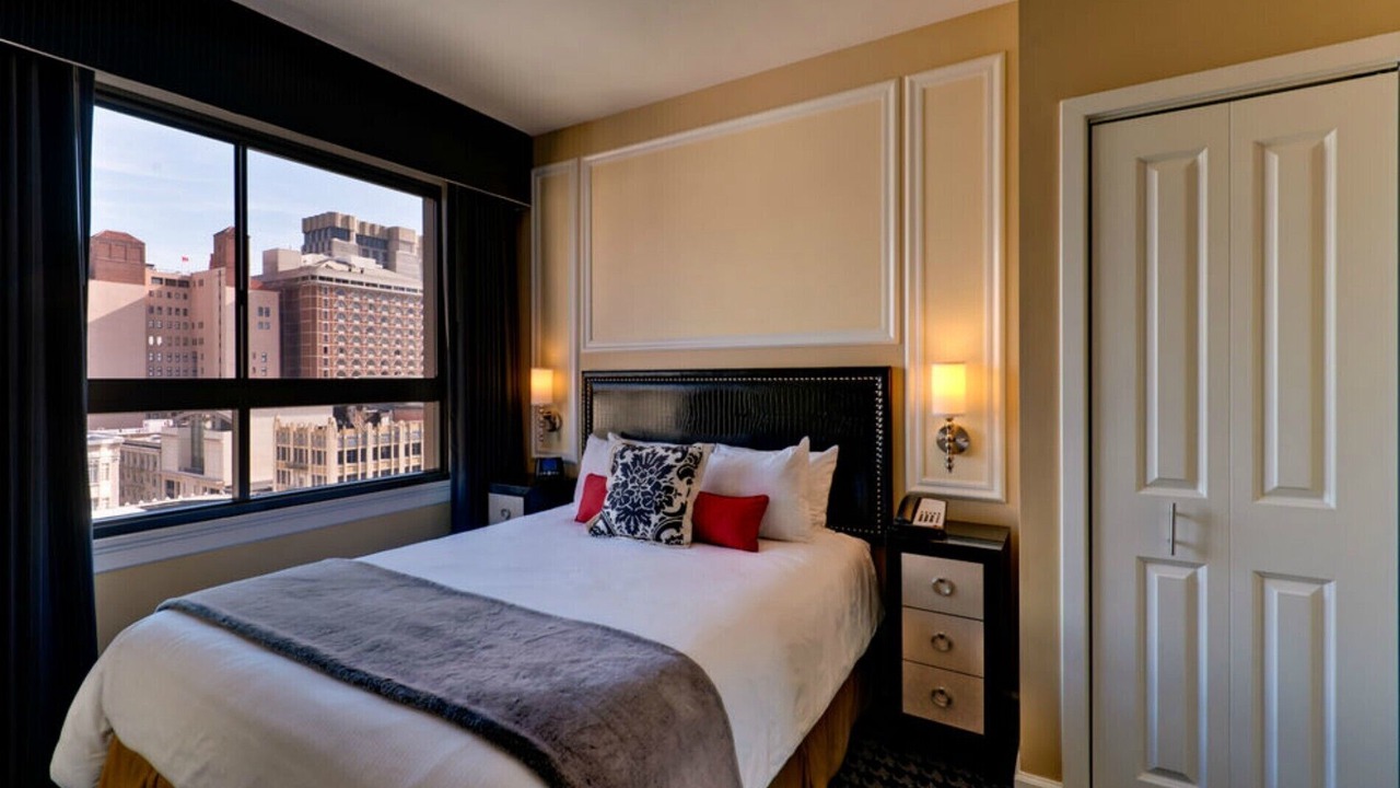 Photo of Bedroom in Lower Nob Hill