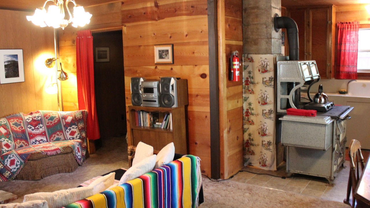 Photo of Livingroom in New Pine Creek