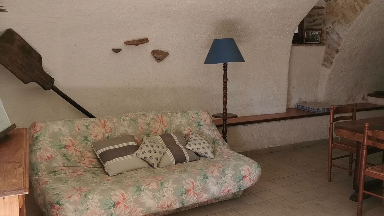 Photo of Livingroom in Eygluy-Escoulin